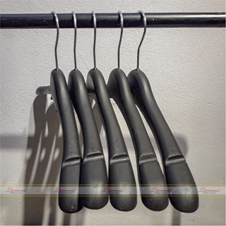 Combo 10 móc nhựa dẹt nữ đen Combo 10 móc nhựa dẹt nữ đen