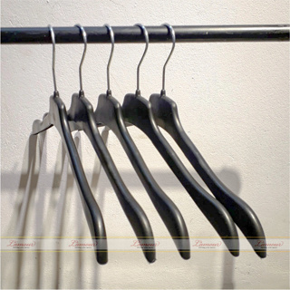 Combo 10 móc nhựa dẹt nữ đen Combo 10 móc nhựa dẹt nữ đen